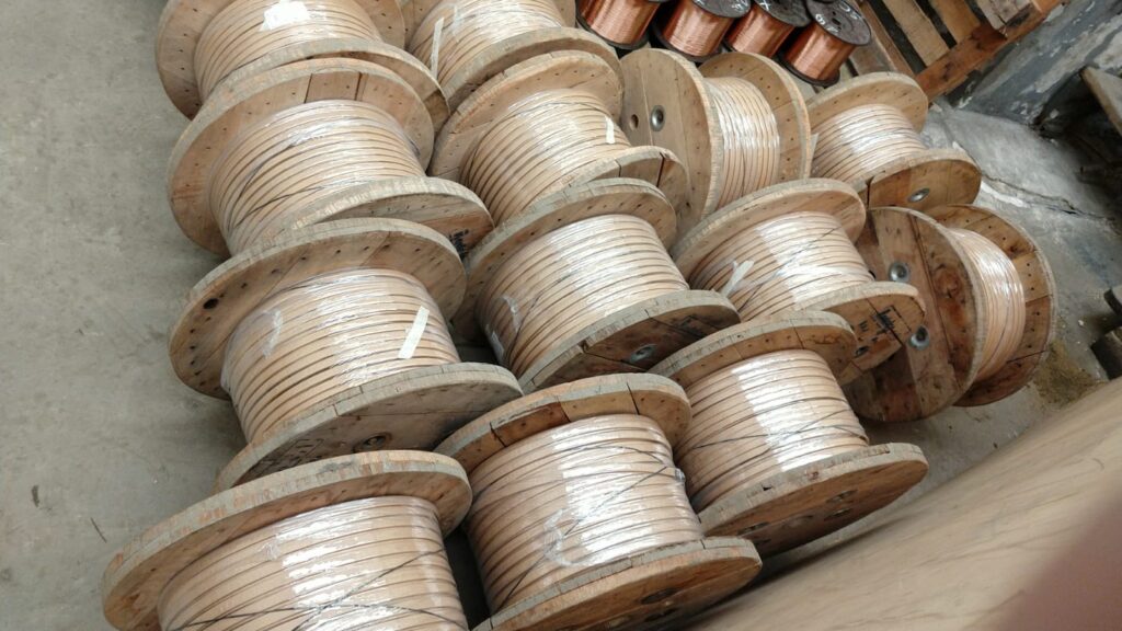 Alambres de cobre esmaltados y alambres de cobre forrados